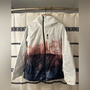 Women’s insulated snowboarding jacket